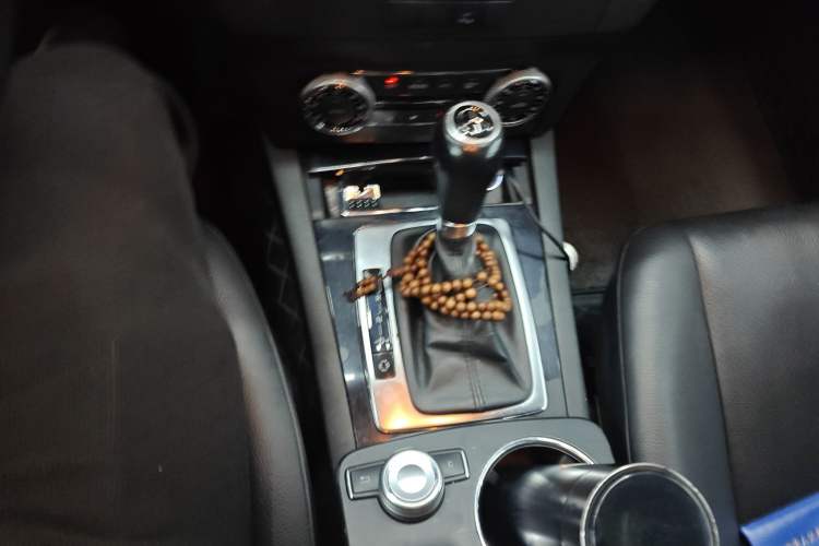 Used Mercedes-Benz GLK-Class 2011 GLK 300 4MATIC Fashion Model Gear Lever