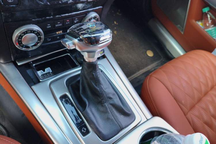 Used Mercedes-Benz GLK-Class 2011 GLK 300 4MATIC Luxury Model Gear Lever