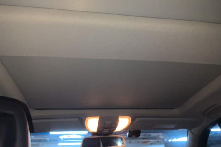 Used Mercedes-Benz GLK-Class 2011 GLK 300 4MATIC Fashion Model Headliner