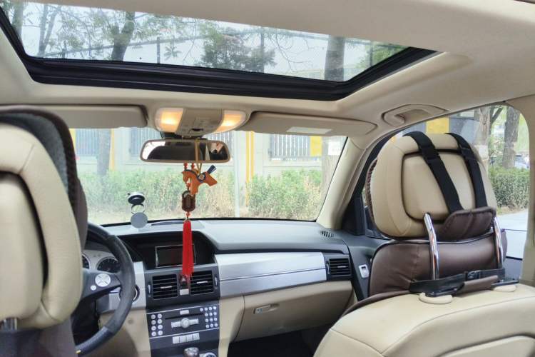 Used Mercedes-Benz GLK-Class 2011 GLK 300 4MATIC Luxury Model Headliner