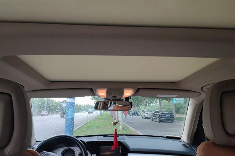 Used Mercedes-Benz GLK-Class 2011 GLK 300 4MATIC Fashion Model Headliner
