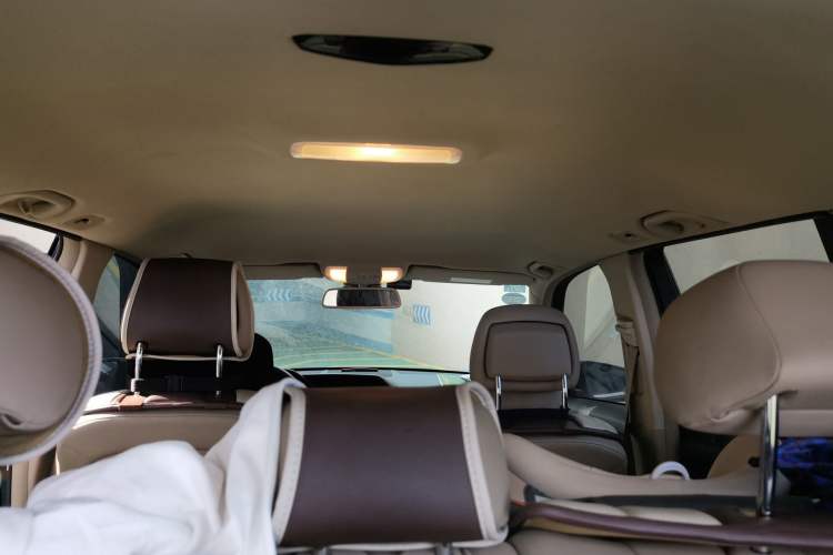 Used Mercedes-Benz GLK-Class 2011 GLK 300 4MATIC Dynamic Model Headliner