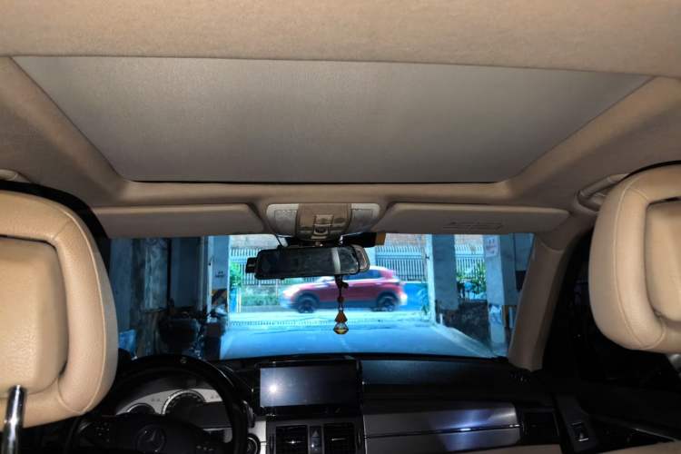 Used Mercedes-Benz GLK-Class 2011 GLK 300 4MATIC Dynamic Model Headliner