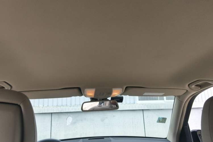 Used Mercedes-Benz GLK-Class 2011 GLK 300 4MATIC Fashion Model Headliner