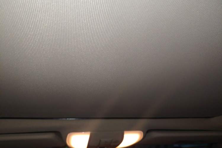 Used Mercedes-Benz GLK-Class 2011 GLK 300 4MATIC Fashion Model Headliner