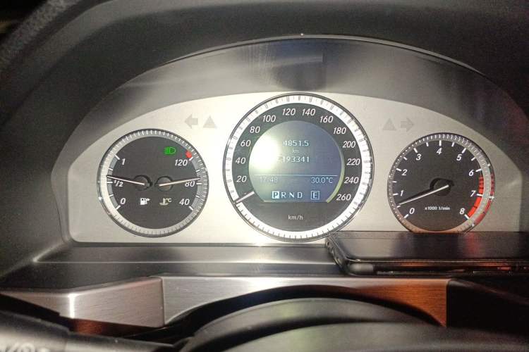 Used Mercedes-Benz GLK-Class 2011 GLK 300 4MATIC Dynamic Model Instrument Cluster