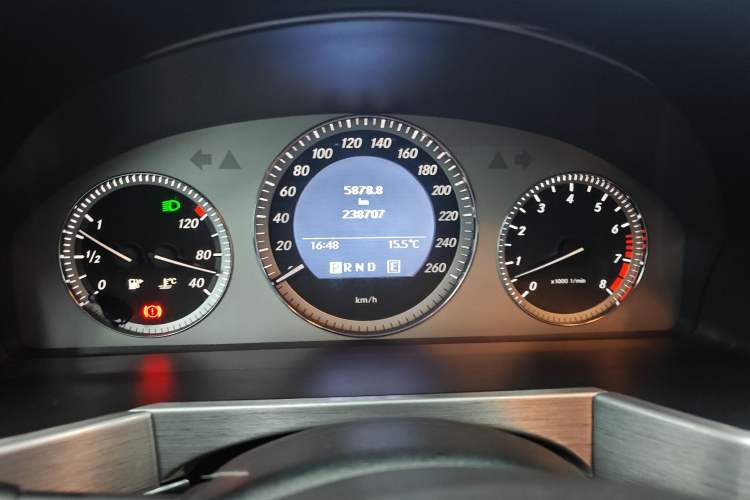 Used Mercedes-Benz GLK-Class 2011 GLK 300 4MATIC Fashion Model Instrument Cluster