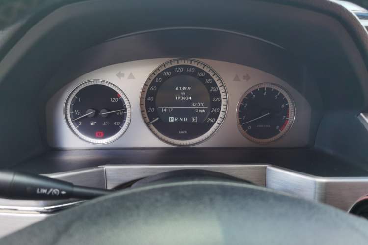 Used Mercedes-Benz GLK-Class 2011 GLK 300 4MATIC Dynamic Model Instrument Cluster