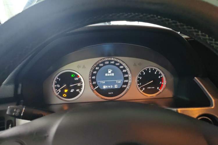 Used Mercedes-Benz GLK-Class 2011 GLK 300 4MATIC Dynamic Model Instrument Cluster