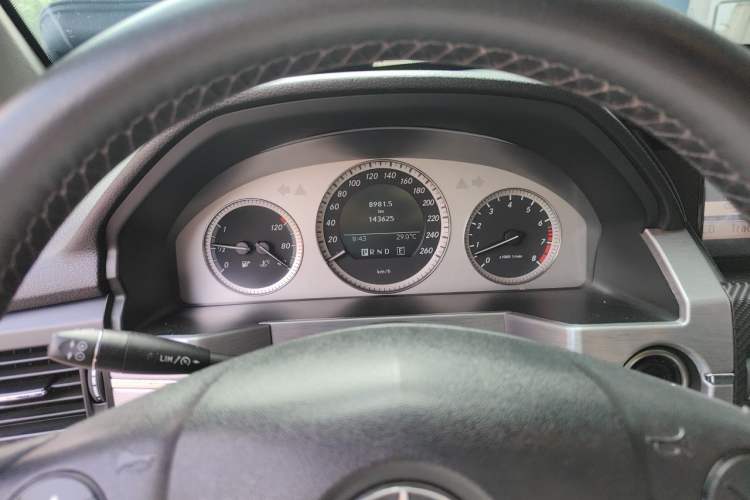 Used Mercedes-Benz GLK-Class 2011 GLK 300 4MATIC Dynamic Model Instrument Cluster