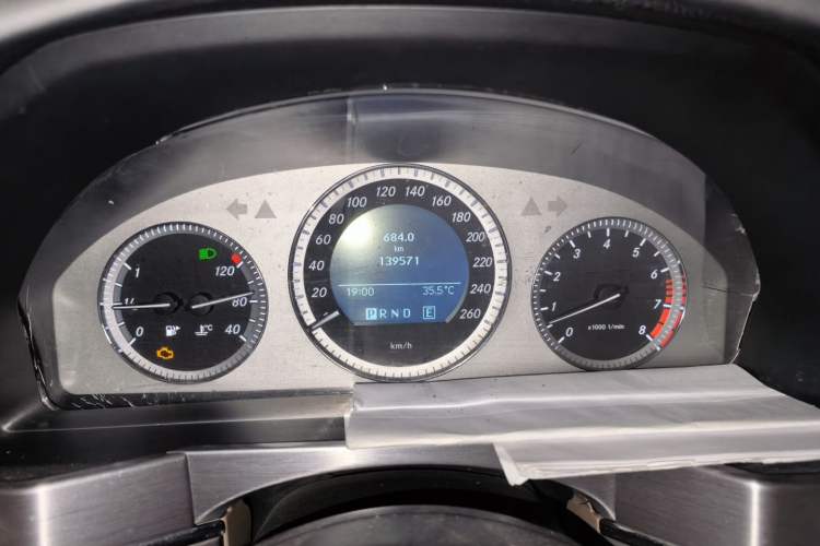 Used Mercedes-Benz GLK-Class 2011 GLK 300 4MATIC Dynamic Model Instrument Cluster