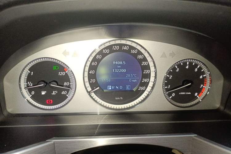 Used Mercedes-Benz GLK-Class 2011 GLK 300 4MATIC Dynamic Model Instrument Cluster