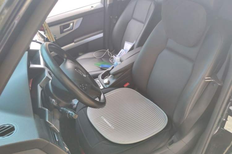 Used Mercedes-Benz GLK-Class 2011 GLK 300 4MATIC Dynamic Model Left Front Seat
