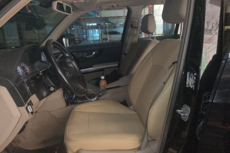 Used Mercedes-Benz GLK-Class 2011 GLK 300 4MATIC Fashion Model Left Front Seat
