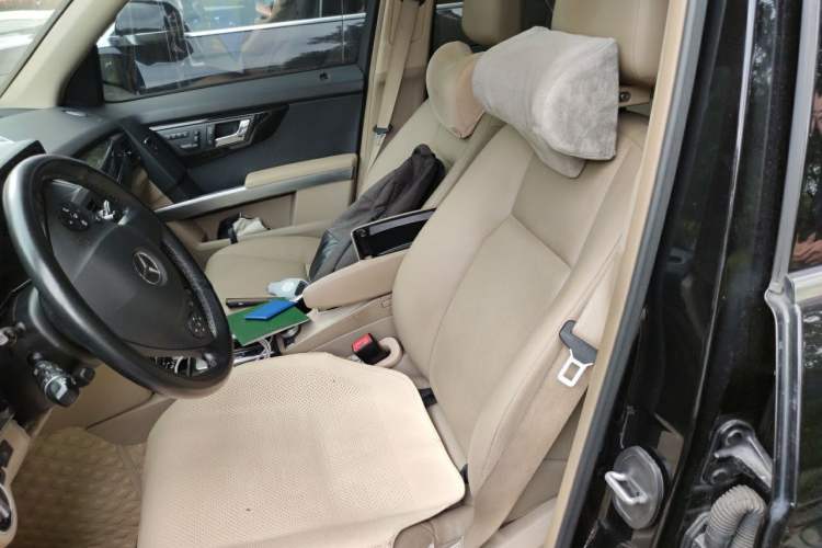 Used Mercedes-Benz GLK-Class 2011 GLK 300 4MATIC Fashion Model Left Front Seat
