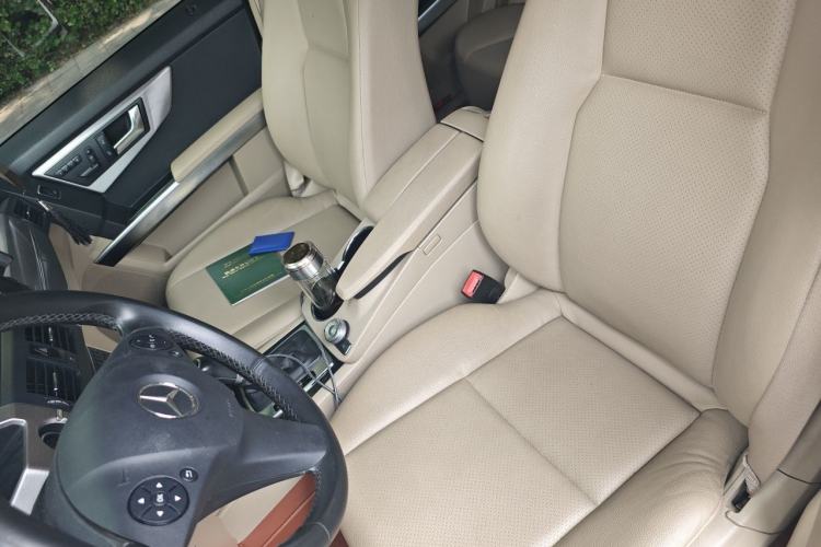 Used Mercedes-Benz GLK-Class 2011 GLK 300 4MATIC Dynamic Model Left Front Seat