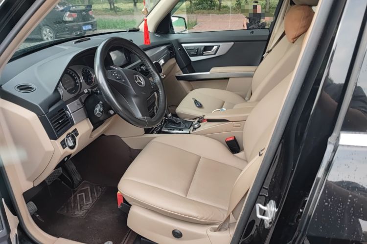 Used Mercedes-Benz GLK-Class 2011 GLK 300 4MATIC Fashion Model Left Front Seat