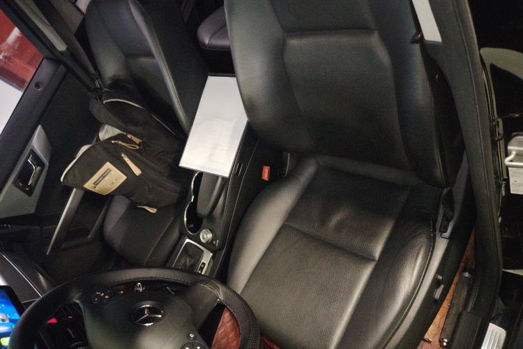 Used Mercedes-Benz GLK-Class 2011 GLK 300 4MATIC Dynamic Model Left Front Seat