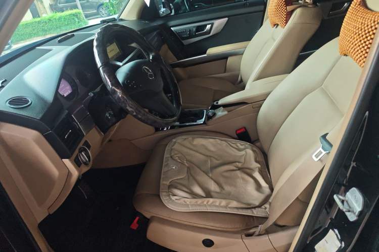 Used Mercedes-Benz GLK-Class 2011 GLK 300 4MATIC Fashion Model Left Front Seat