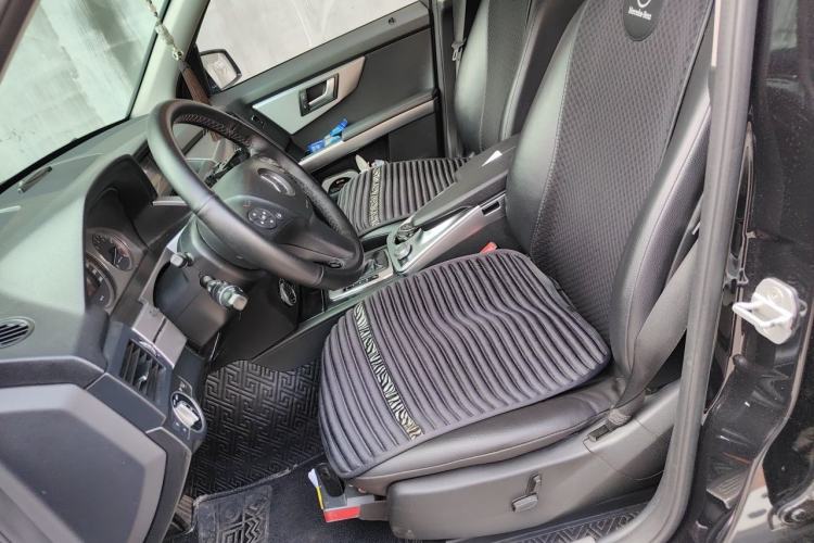 Used Mercedes-Benz GLK-Class 2011 GLK 300 4MATIC Dynamic Model Left Front Seat