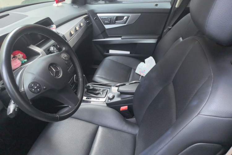 Used Mercedes-Benz GLK-Class 2011 GLK 300 4MATIC Fashion Model Left Front Seat