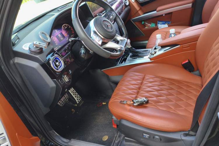 Used Mercedes-Benz GLK-Class 2011 GLK 300 4MATIC Luxury Model Left Front Seat