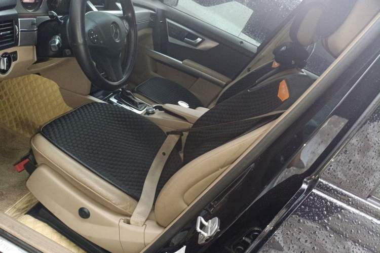 Used Mercedes-Benz GLK-Class 2011 GLK 300 4MATIC Dynamic Model Left Front Seat
