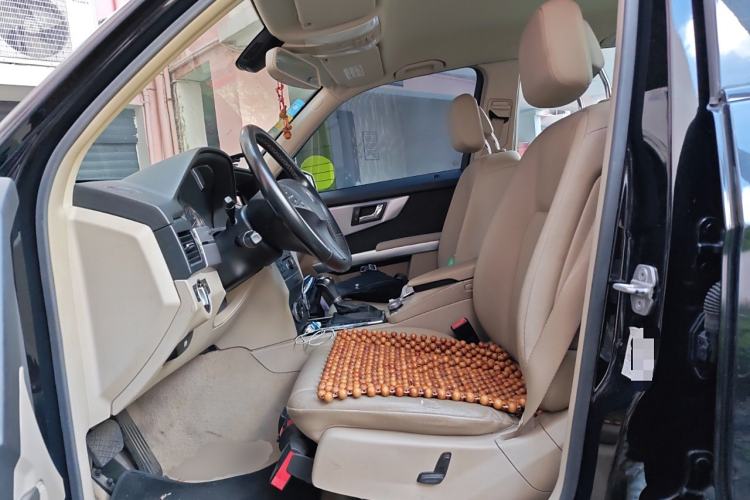 Used Mercedes-Benz GLK-Class 2011 GLK 300 4MATIC Dynamic Model Left Front Seat