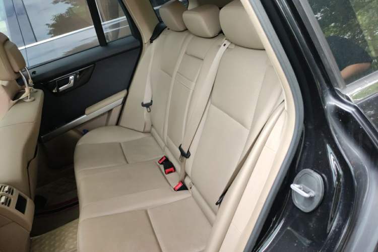 Used Mercedes-Benz GLK-Class 2011 GLK 300 4MATIC Fashion Model Left Rear Seat