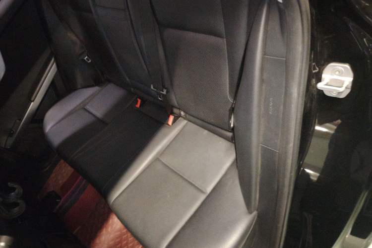 Used Mercedes-Benz GLK-Class 2011 GLK 300 4MATIC Dynamic Model Left Rear Seat