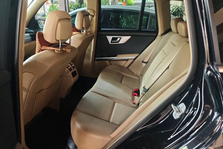 Used Mercedes-Benz GLK-Class 2011 GLK 300 4MATIC Fashion Model Left Rear Seat