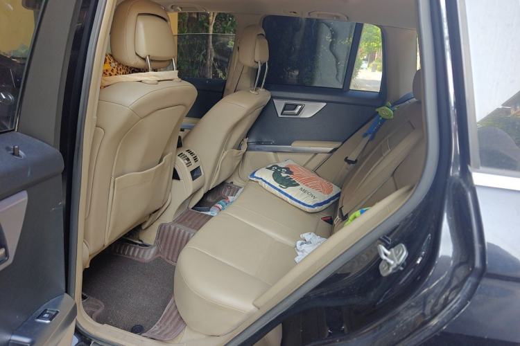 Used Mercedes-Benz GLK-Class 2011 GLK 300 4MATIC Fashion Model Left Rear Seat