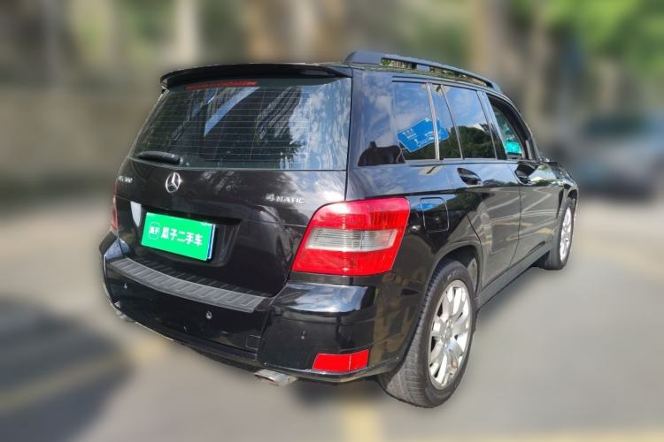 Used Mercedes-Benz GLK-Class 2011 GLK 300 4MATIC Dynamic Model Rear Right 45 Deg