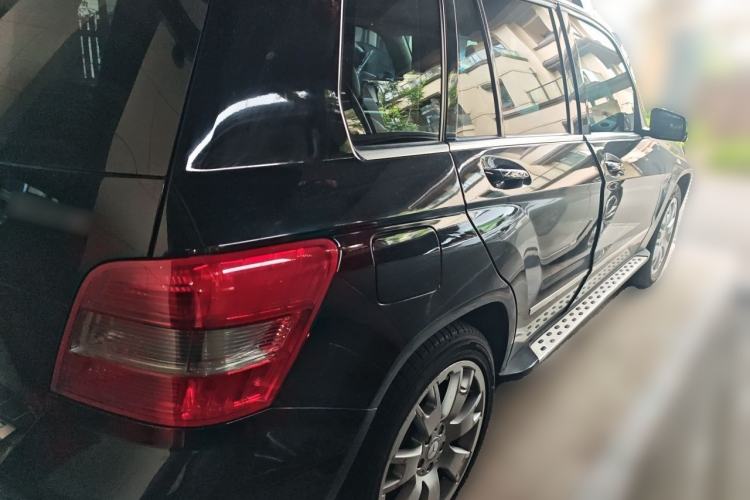 Used Mercedes-Benz GLK-Class 2011 GLK 300 4MATIC Fashion Model Rear Right 45 Deg