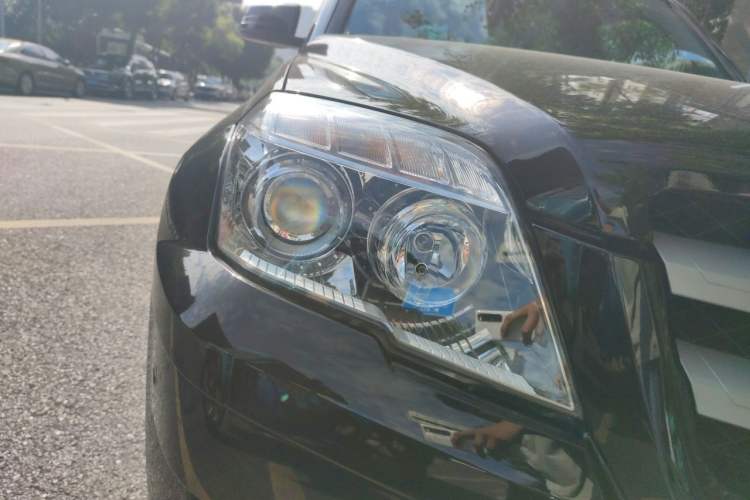 Used Mercedes-Benz GLK-Class 2011 GLK 300 4MATIC Dynamic Model Right Front Headlight