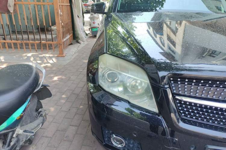 Used Mercedes-Benz GLK-Class 2011 GLK 300 4MATIC Dynamic Model Right Front Headlight