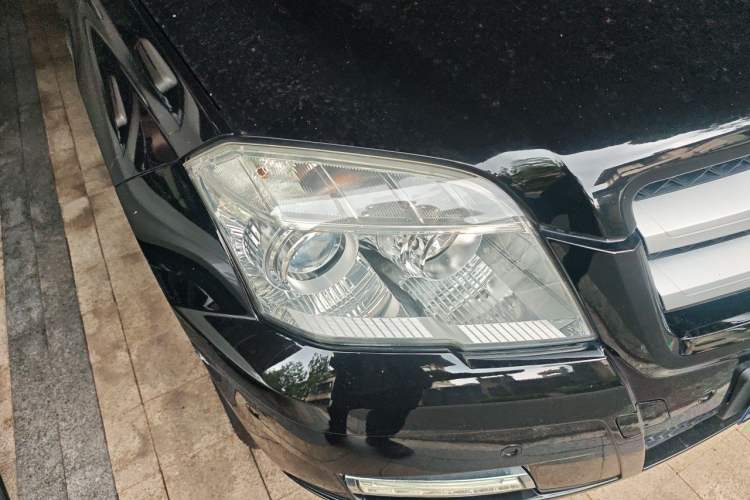 Used Mercedes-Benz GLK-Class 2011 GLK 300 4MATIC Fashion Model Right Front Headlight