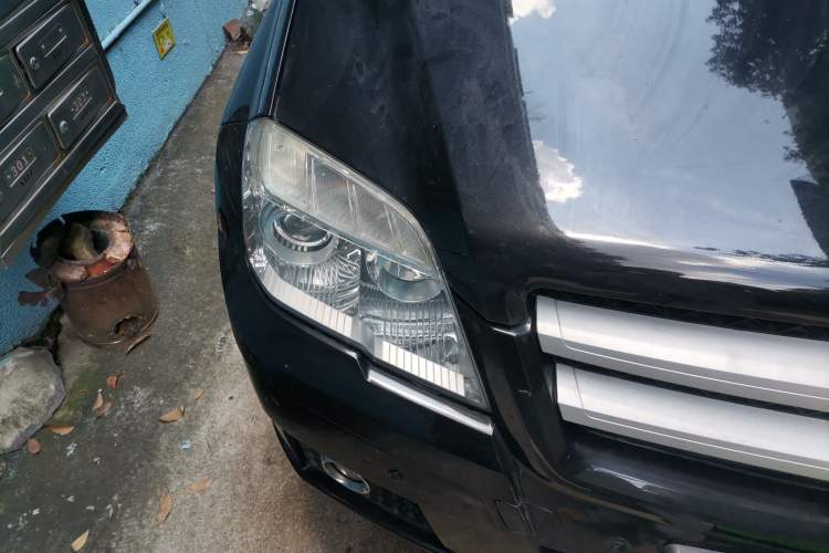 Used Mercedes-Benz GLK-Class 2011 GLK 300 4MATIC Dynamic Model Right Front Headlight