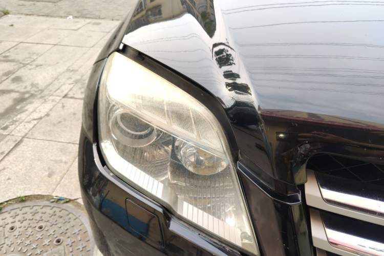Used Mercedes-Benz GLK-Class 2011 GLK 300 4MATIC Luxury Model Right Front Headlight