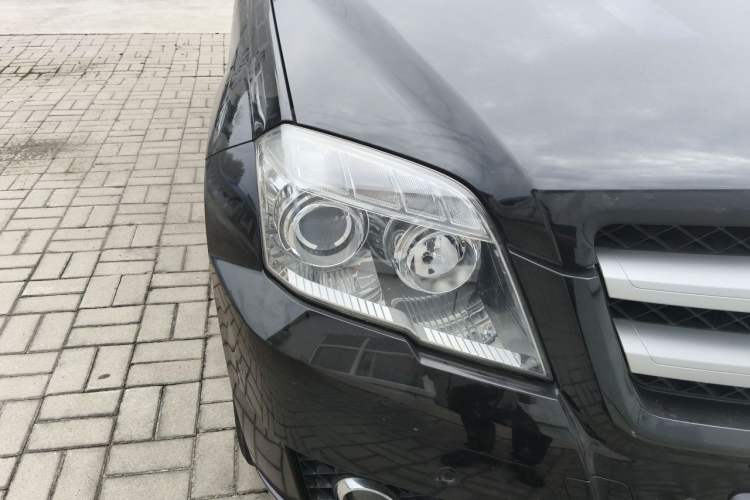 Used Mercedes-Benz GLK-Class 2011 GLK 300 4MATIC Fashion Model Right Front Headlight
