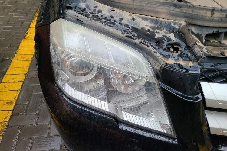 Used Mercedes-Benz GLK-Class 2011 GLK 300 4MATIC Dynamic Model Right Front Headlight