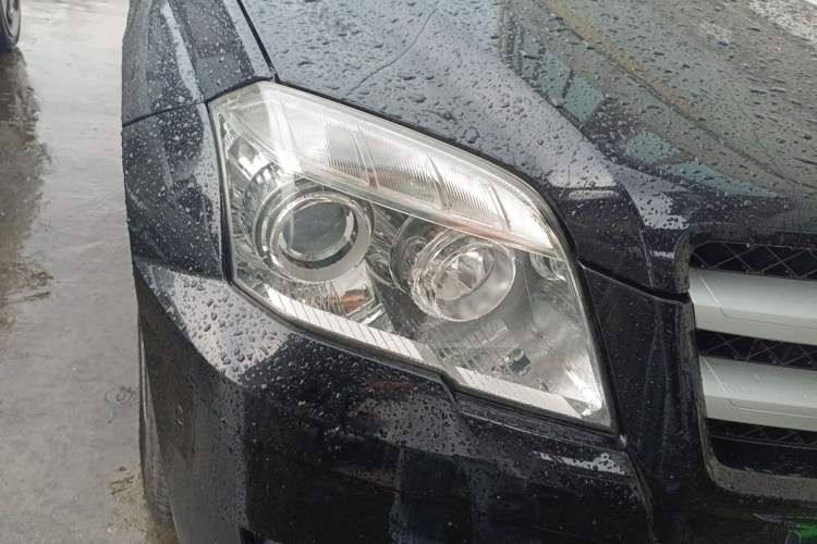 Used Mercedes-Benz GLK-Class 2011 GLK 300 4MATIC Dynamic Model Right Front Headlight