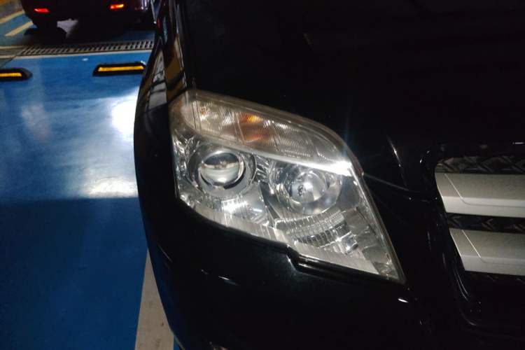 Used Mercedes-Benz GLK-Class 2011 GLK 300 4MATIC Fashion Model Right Front Headlight