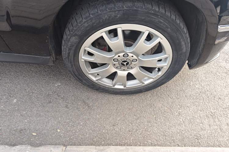 Used Mercedes-Benz GLK-Class 2011 GLK 300 4MATIC Dynamic Model Right Front Wheel Hub