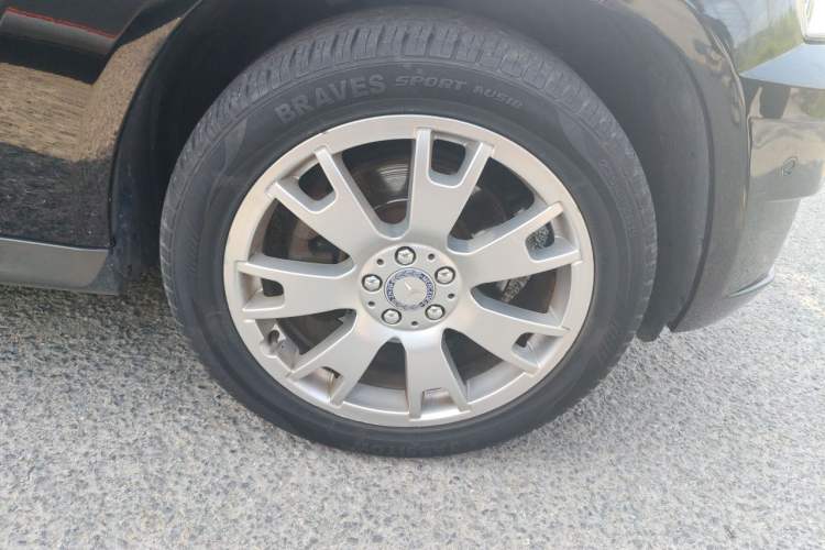 Used Mercedes-Benz GLK-Class 2011 GLK 300 4MATIC Dynamic Model Right Front Wheel Hub