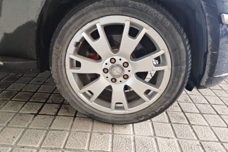 Used Mercedes-Benz GLK-Class 2011 GLK 300 4MATIC Dynamic Model Right Front Wheel Hub