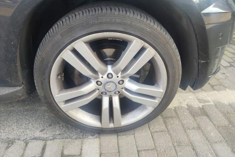 Used Mercedes-Benz GLK-Class 2011 GLK 350 4MATIC Right Front Wheel Hub