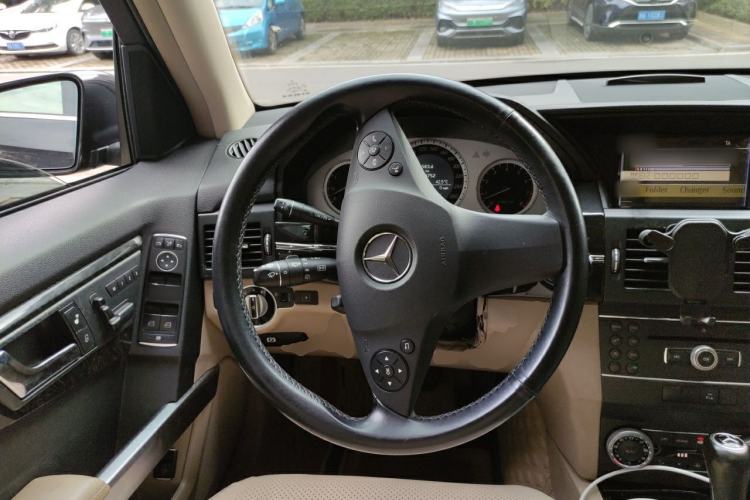 Used Mercedes-Benz GLK-Class 2011 GLK 300 4MATIC Fashion Model Steering Wheel