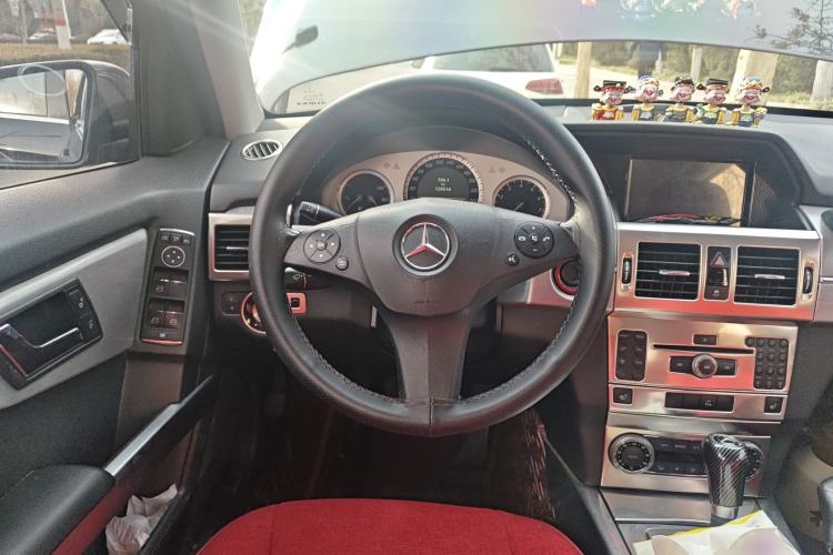 Used Mercedes-Benz GLK-Class 2011 GLK 300 4MATIC Dynamic Model Steering Wheel