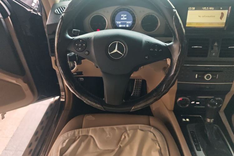 Used Mercedes-Benz GLK-Class 2011 GLK 300 4MATIC Fashion Model Steering Wheel